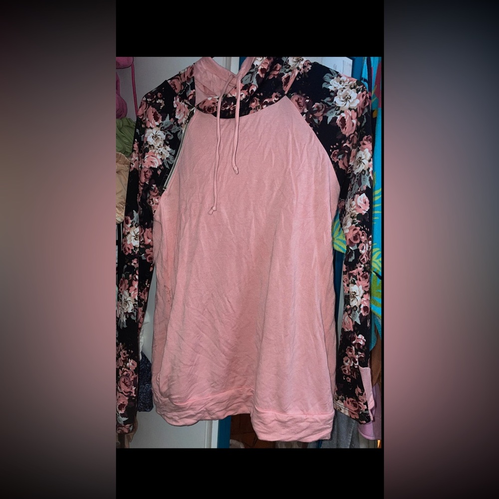 Floral Sleeve Pink Women's Top size medium